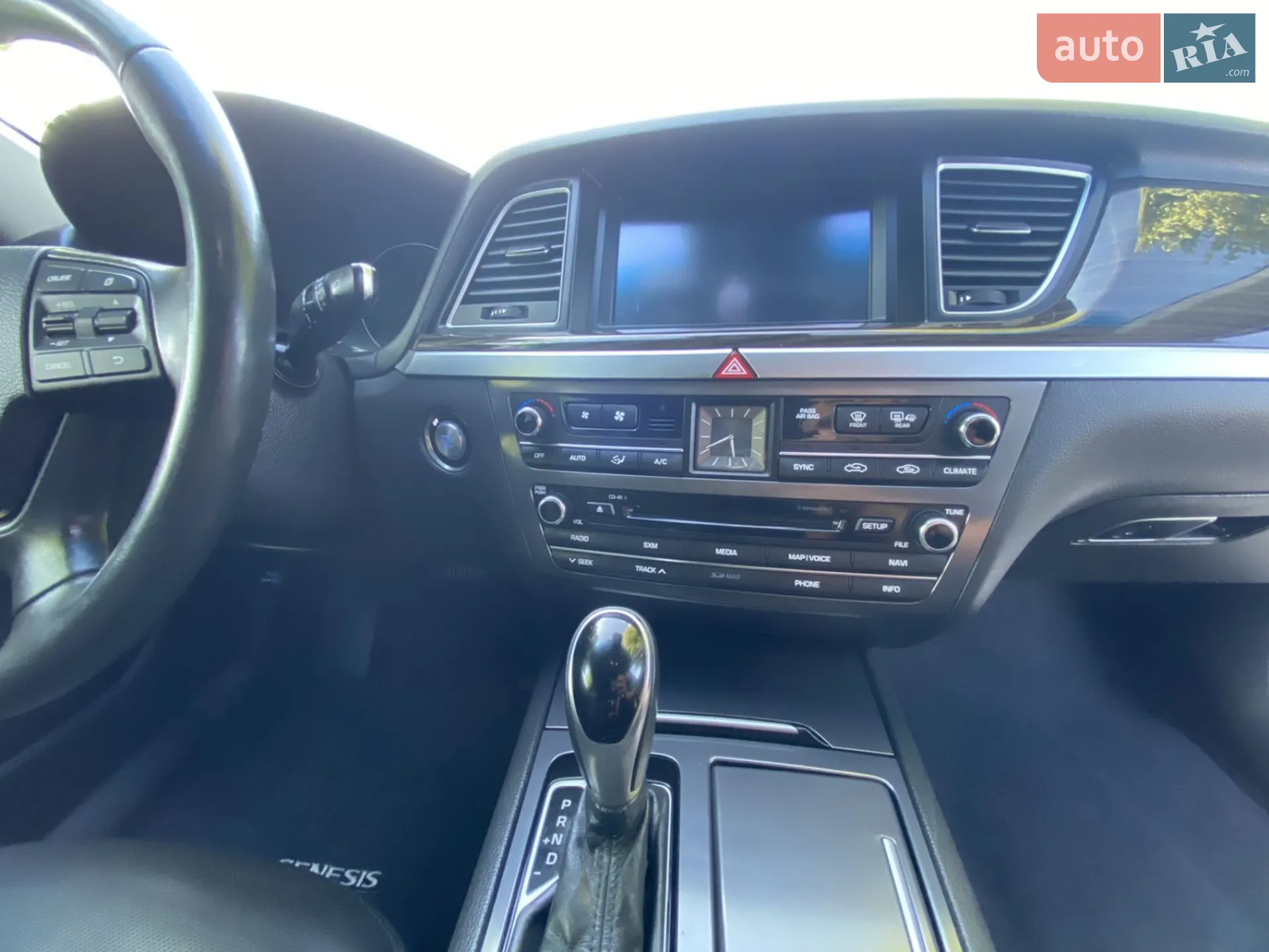 2015 Hyundai Genesis - мініатюра 25