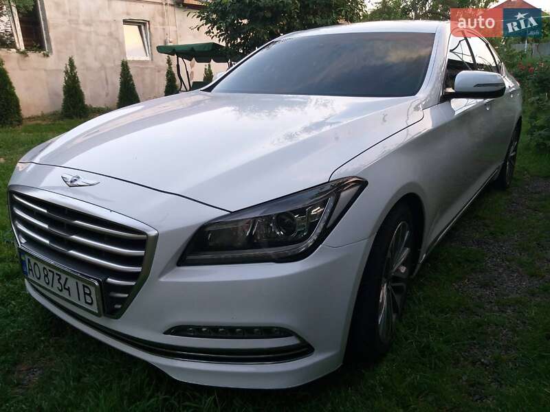 Седан Hyundai Genesis 2015 в Ужгороде