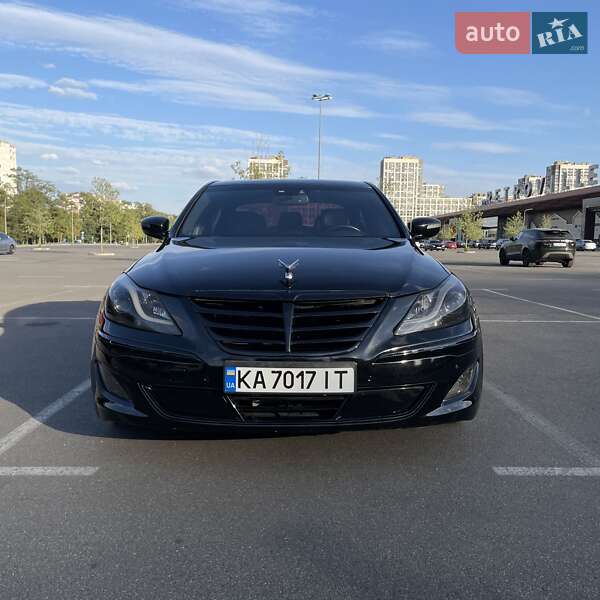Hyundai Genesis 2011
