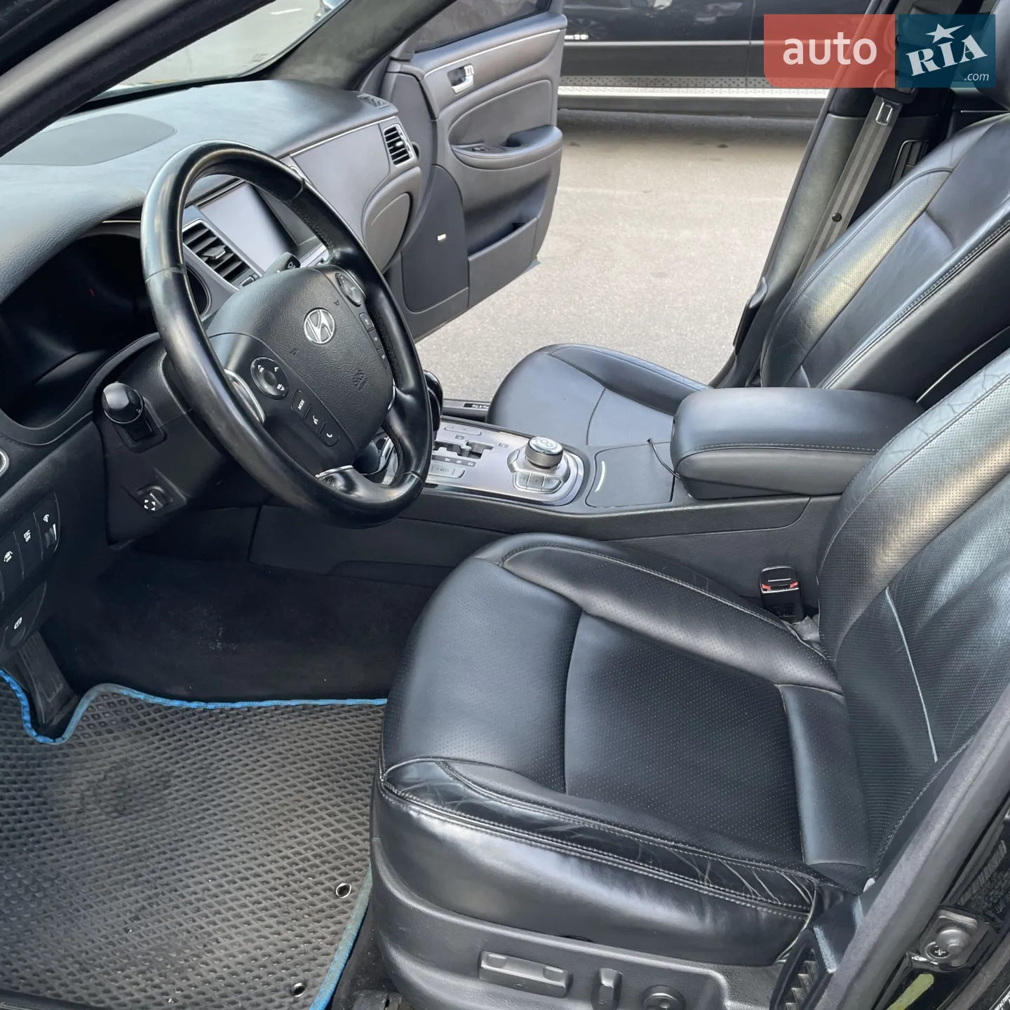 2011 Hyundai Genesis - мініатюра 4
