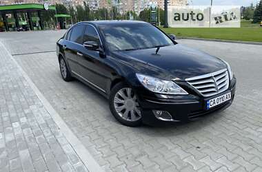 Седан Hyundai Genesis 2009 в Черкасах