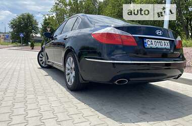 Седан Hyundai Genesis 2009 в Черкасах