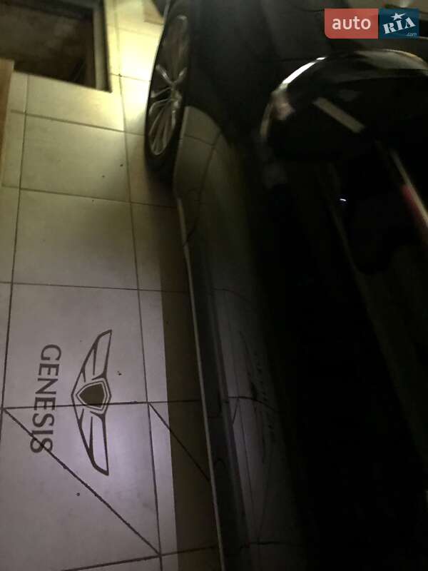 Седан Hyundai Genesis 2014 в Черкассах
