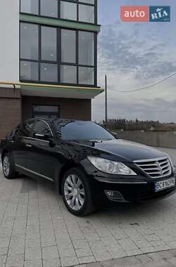 Седан Hyundai Genesis 2009 в Сокале