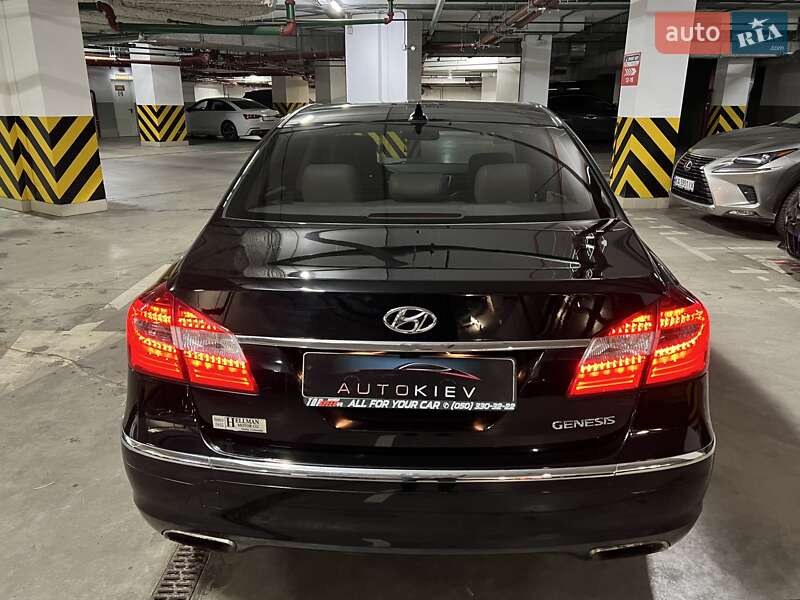 Седан Hyundai Genesis 2013 в Киеве