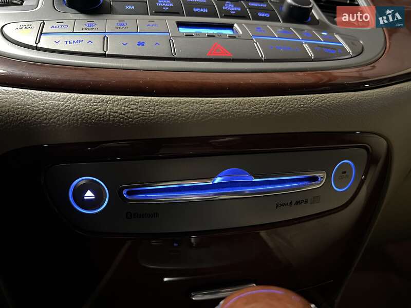 Седан Hyundai Genesis 2013 в Киеве