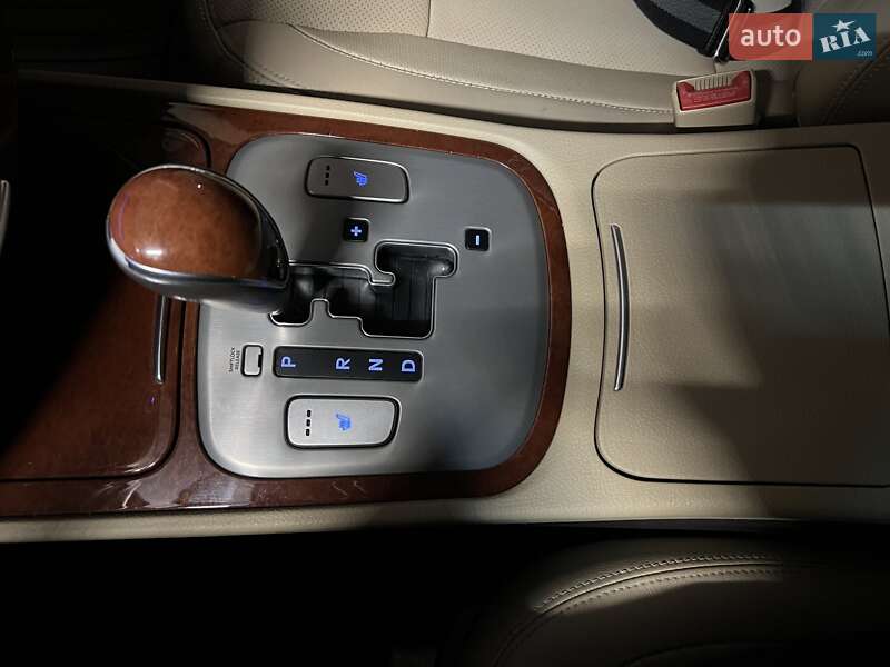 Седан Hyundai Genesis 2013 в Киеве