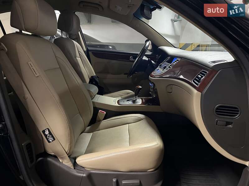 Седан Hyundai Genesis 2013 в Киеве