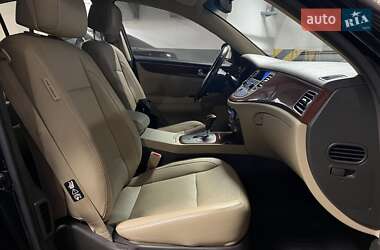 Седан Hyundai Genesis 2013 в 