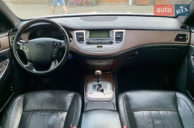 Седан Hyundai Genesis 2008 в 