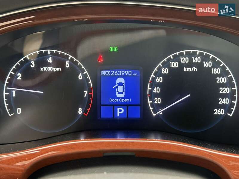 Седан Hyundai Genesis 2012 в Киеве