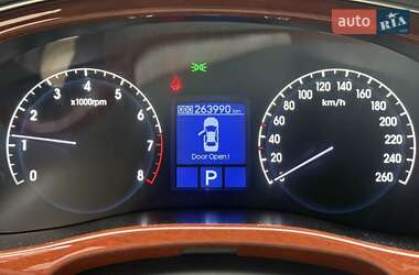 Седан Hyundai Genesis 2012 в 