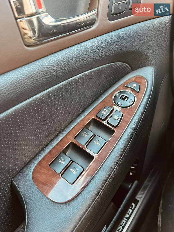 Седан Hyundai Genesis 2008 в Киеве фото 25 Седан Hyundai Genesis 2008 в Киеве