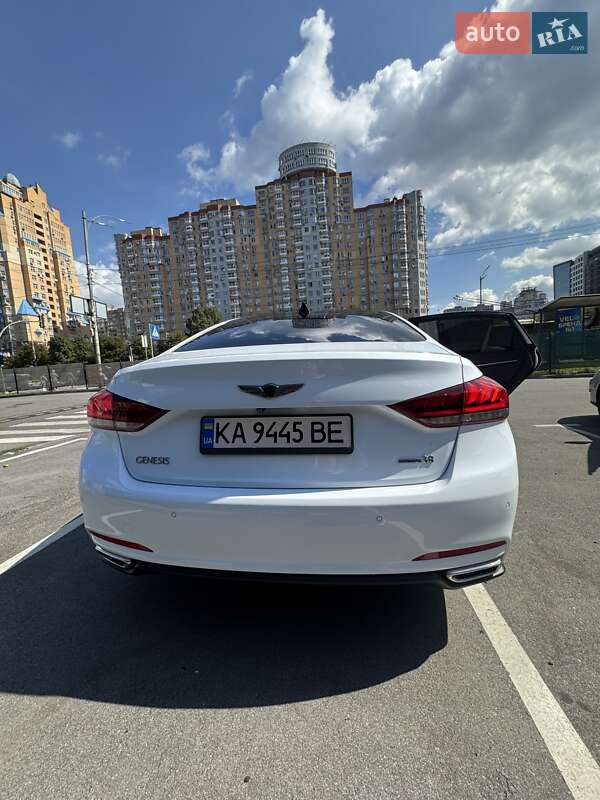 Седан Hyundai Genesis 2015 в Киеве фото 11 Седан Hyundai Genesis 2015 в Киеве