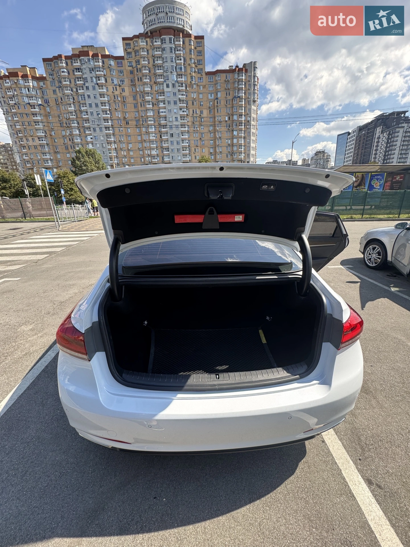 2015 Hyundai Genesis - мініатюра 12