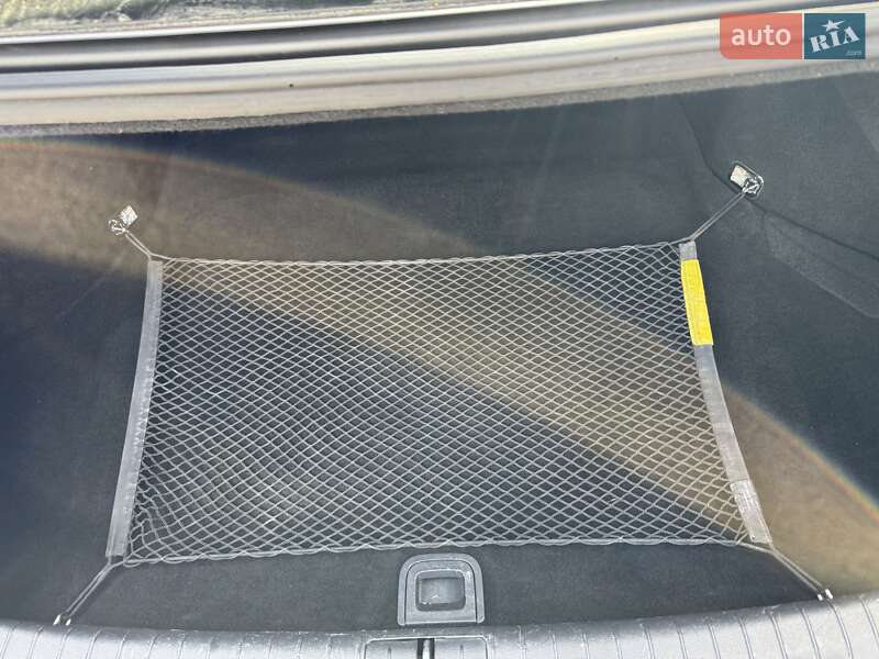 Седан Hyundai Genesis 2015 в Киеве фото 13 Седан Hyundai Genesis 2015 в Киеве