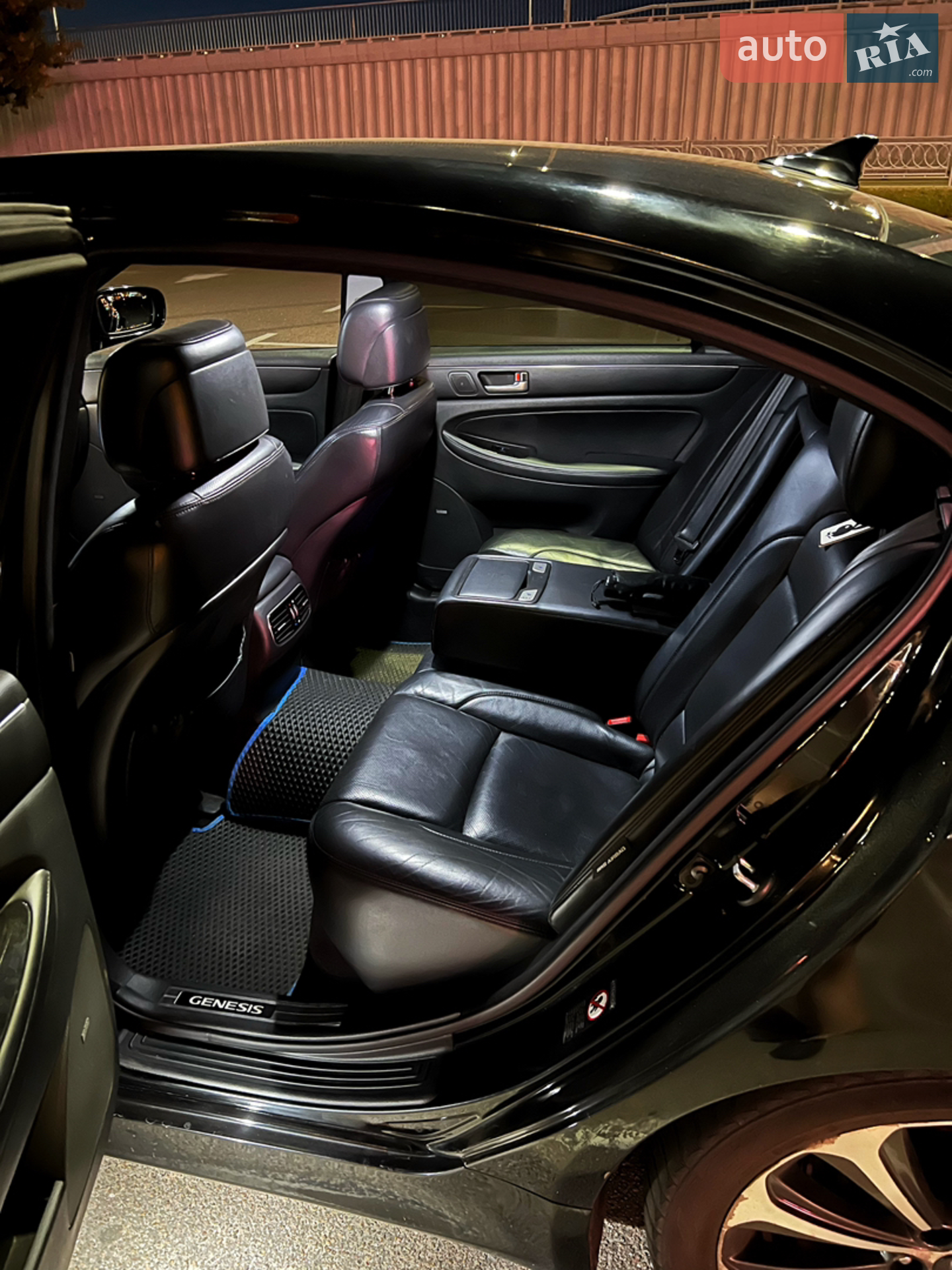 2011 Hyundai Genesis - мініатюра 7