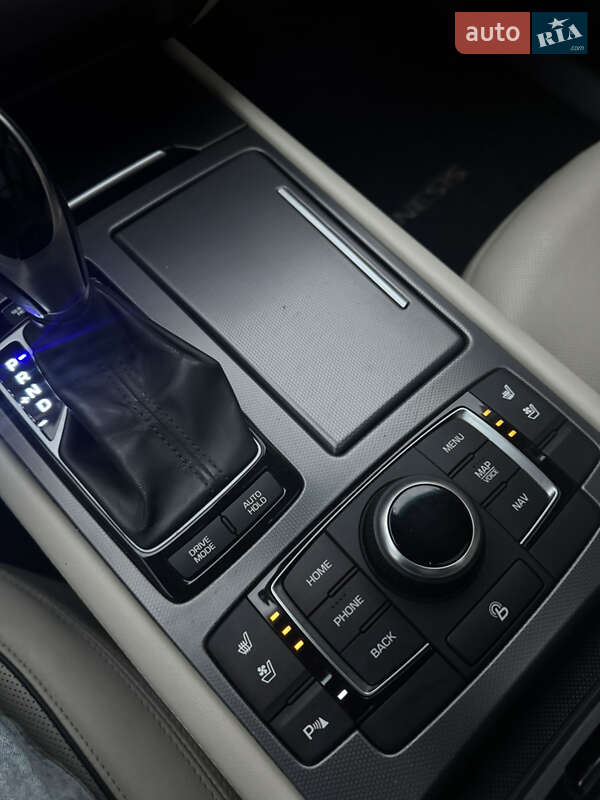 Седан Hyundai Genesis 2015 в Кременчуге