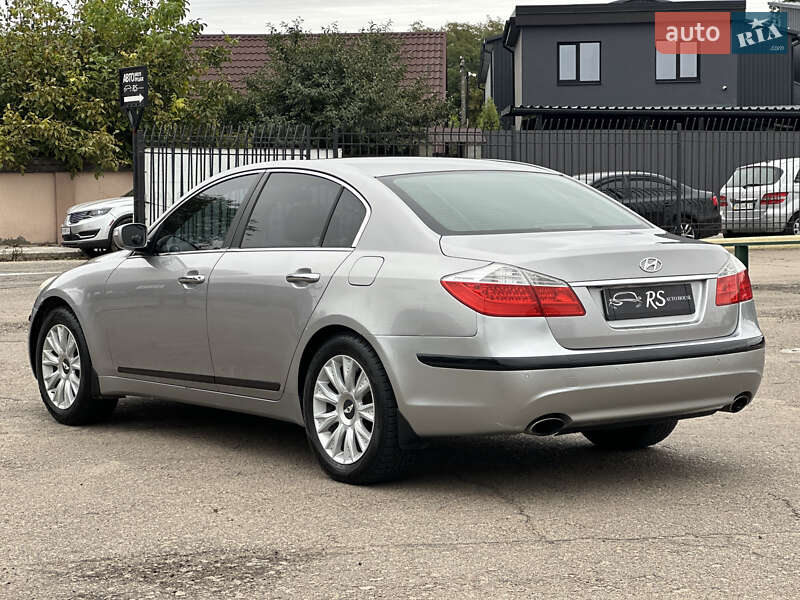 Седан Hyundai Genesis 2008 в Киеве