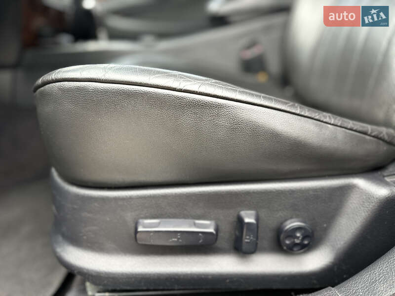 Седан Hyundai Genesis 2008 в Киеве