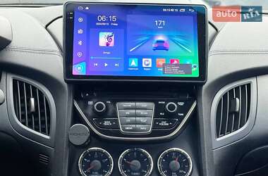 Купе Hyundai Genesis 2013 в 
