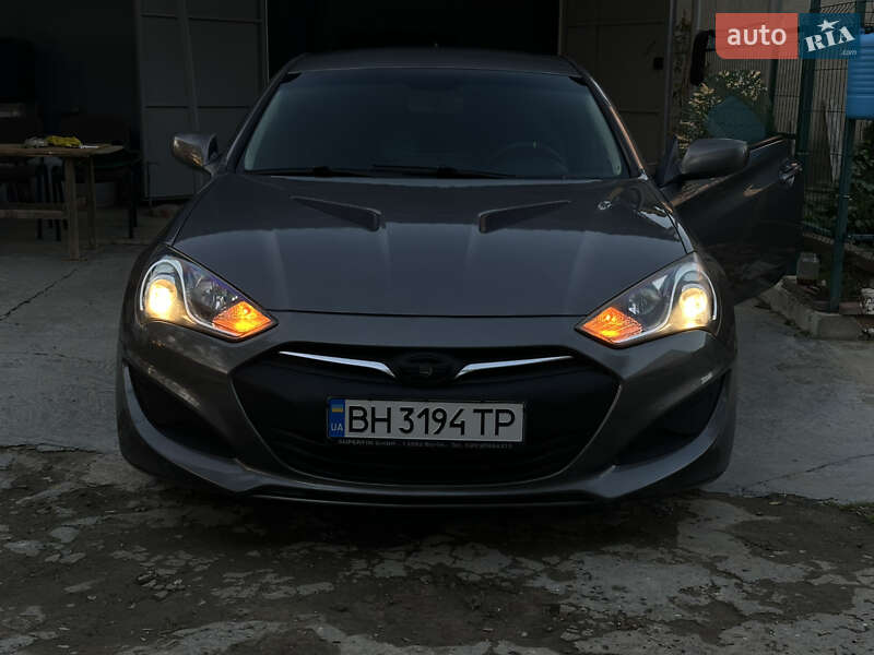Купе Hyundai Genesis 2012 в Білгороді-Дністровському