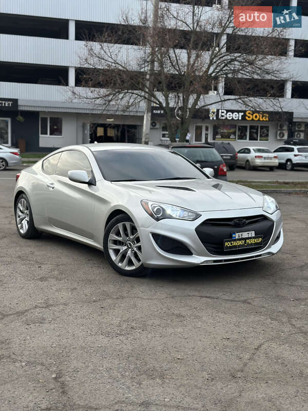 Купе Hyundai Genesis 2013 в Полтаві