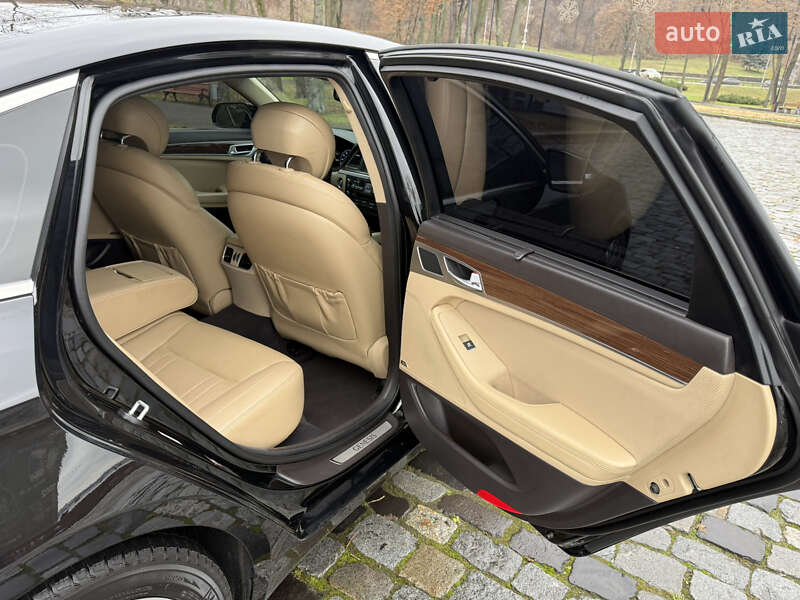 Седан Hyundai Genesis 2015 в Киеве фото 4 Седан Hyundai Genesis 2015 в Киеве