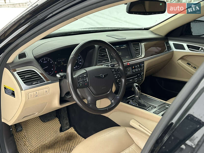 Седан Hyundai Genesis 2015 в Киеве