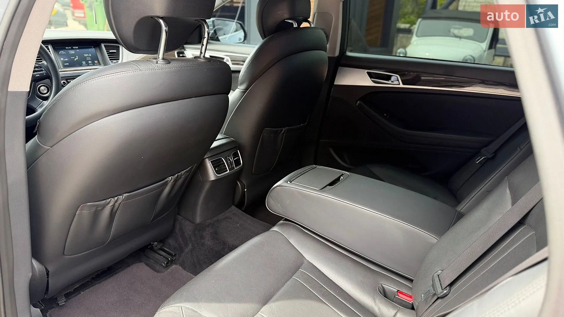 2015 Hyundai Genesis - мініатюра 40