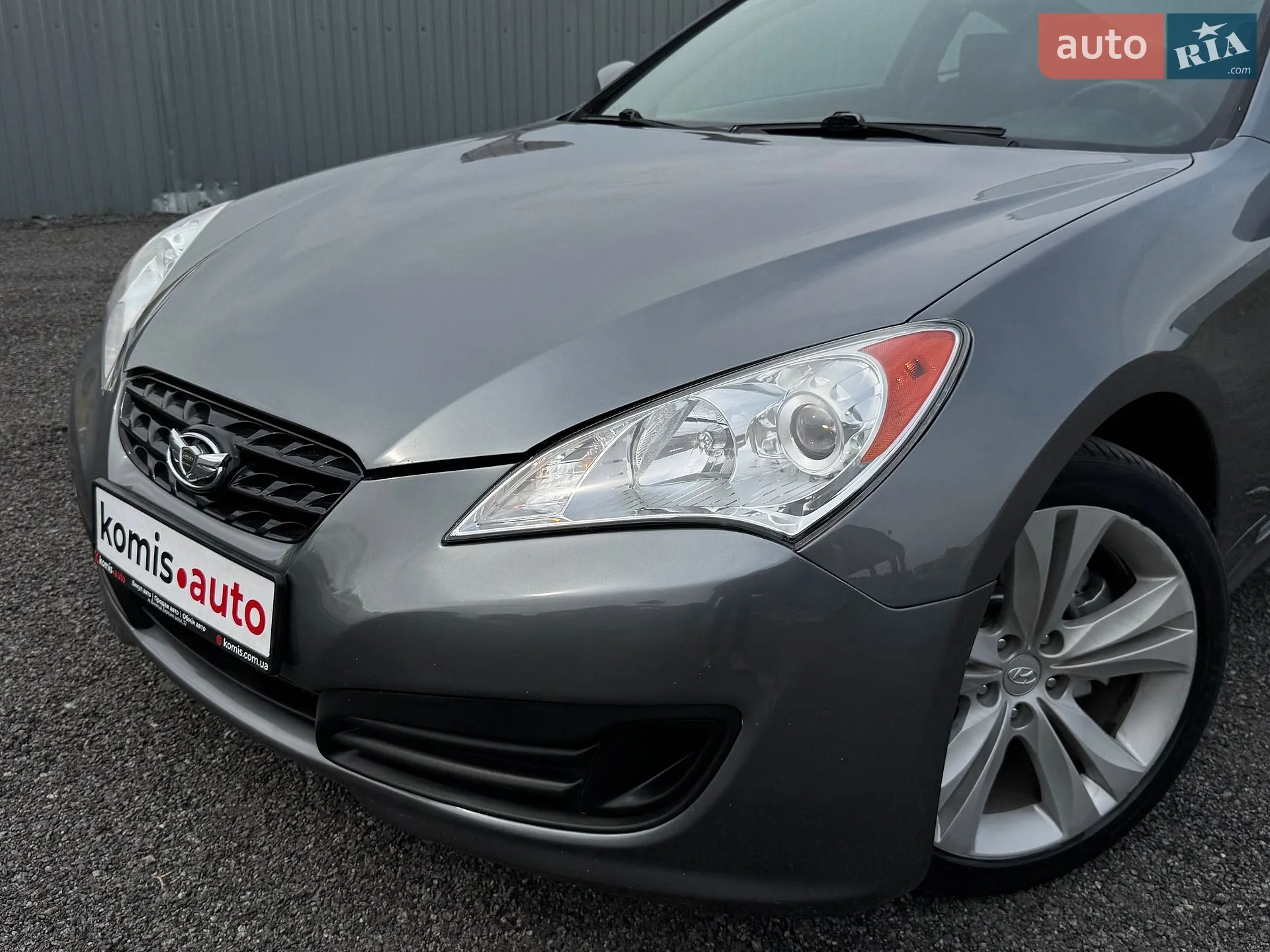 2011 Hyundai Genesis - мініатюра 3