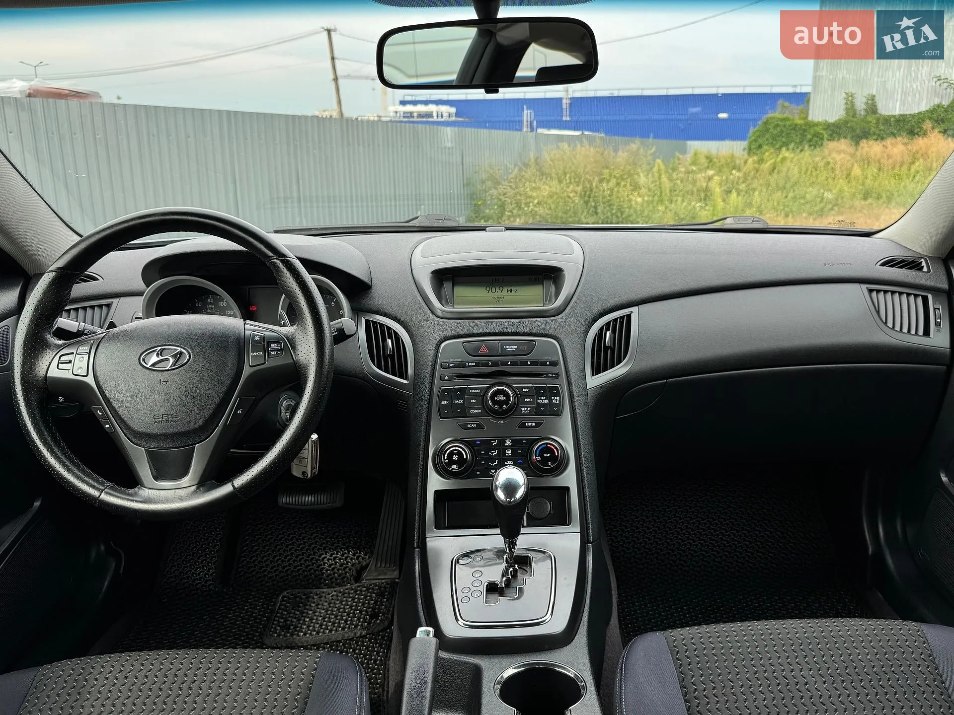 2011 Hyundai Genesis - мініатюра 2
