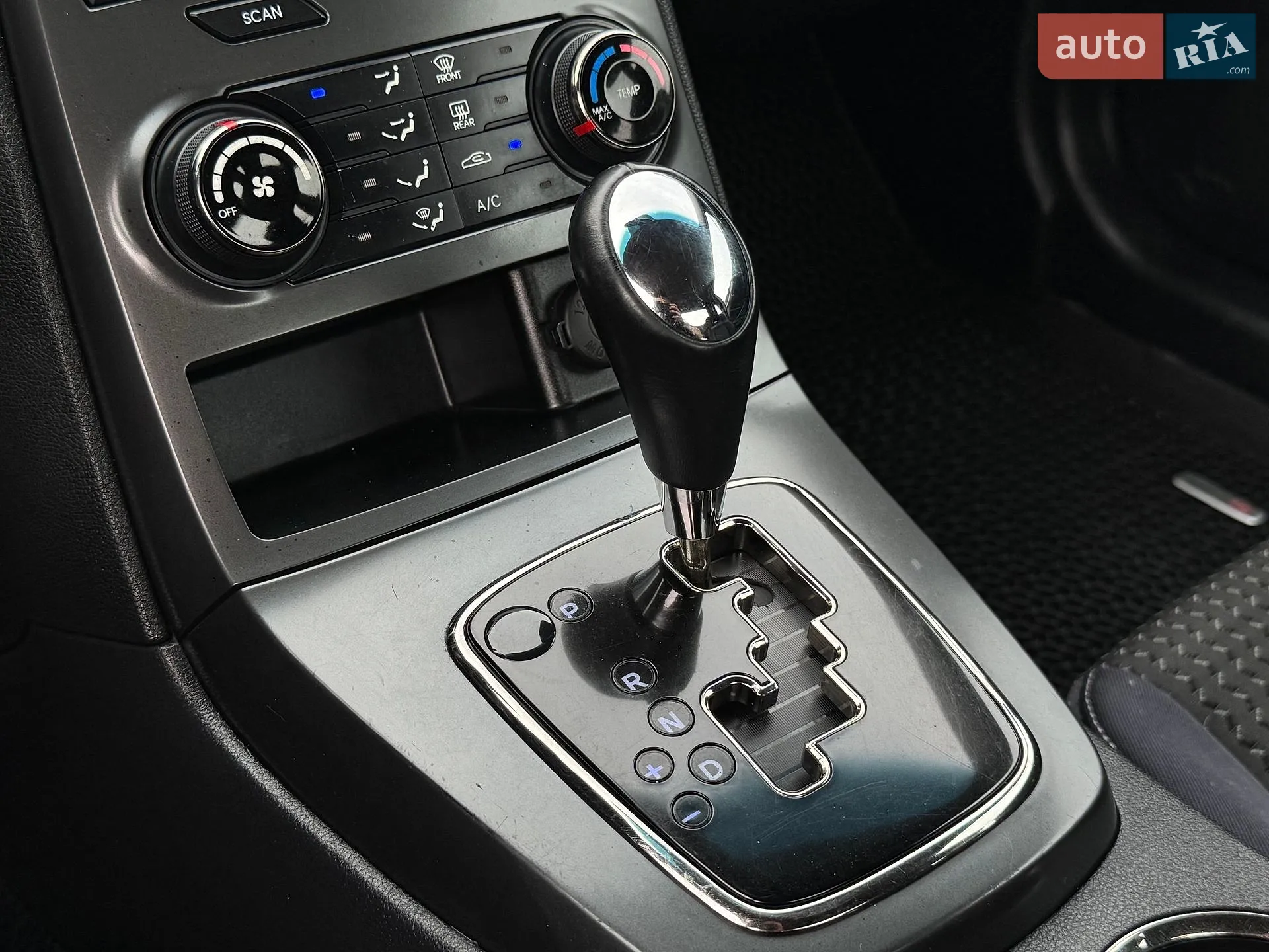 2011 Hyundai Genesis - мініатюра 58