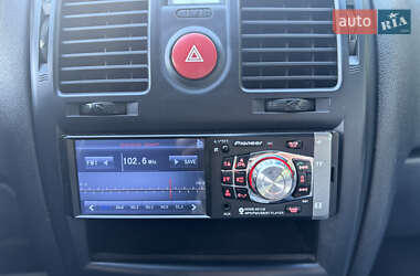 Хэтчбек Hyundai Getz 2010 в 