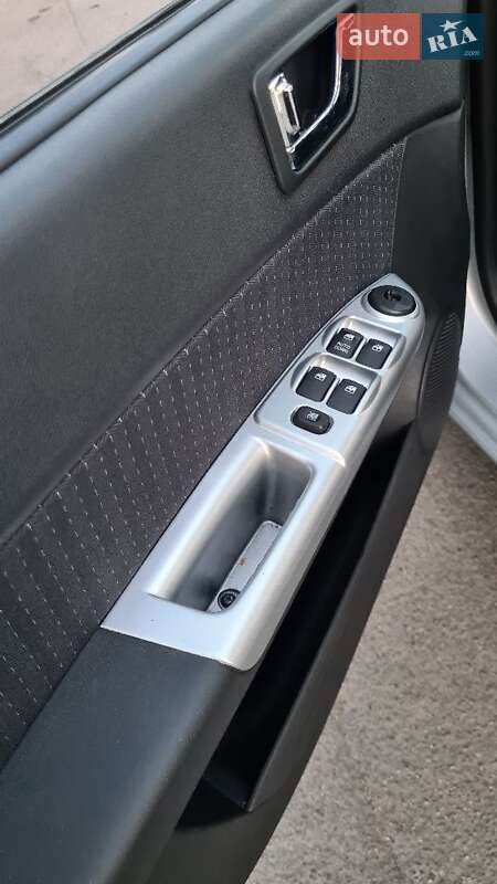 Хэтчбек Hyundai Getz 2008 в Запорожье фото 10 Хэтчбек Hyundai Getz 2008 в Запорожье