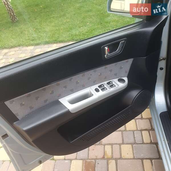 Хетчбек Hyundai Getz 2003 в Кам'янець-Подільському фото 2 Хетчбек Hyundai Getz 2003 в Кам'янець-Подільському