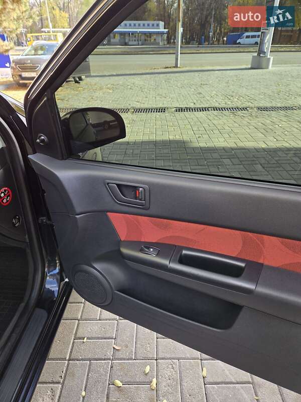 Хетчбек Hyundai Getz 2008 в Дніпрі фото 13 Хетчбек Hyundai Getz 2008 в Дніпрі