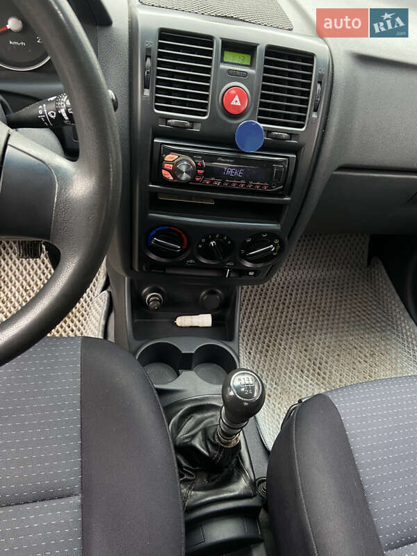 Хэтчбек Hyundai Getz 2009 в Дубно