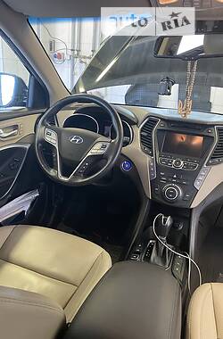 Внедорожник / Кроссовер Hyundai Grand Santa Fe 2015 в 