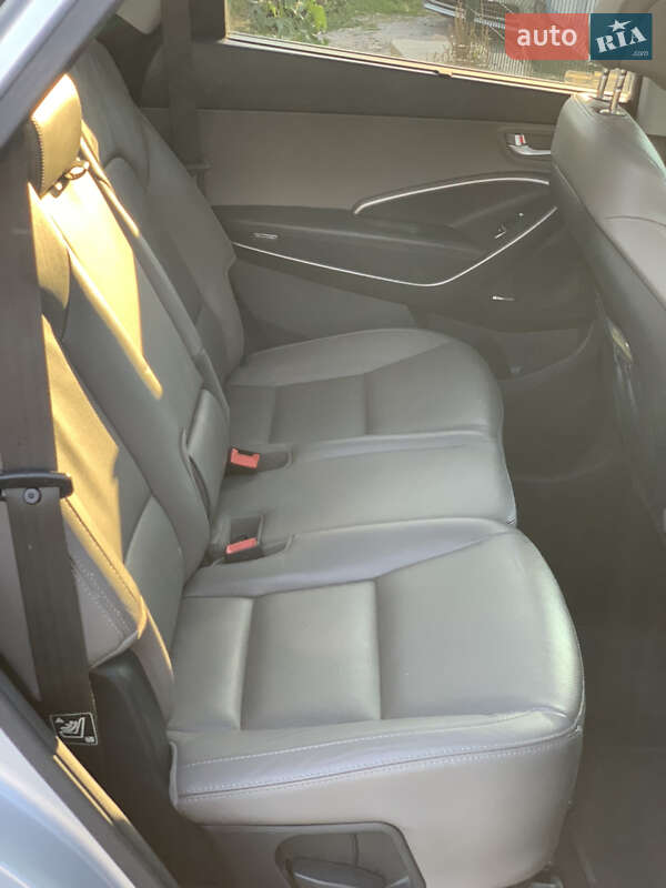 Внедорожник / Кроссовер Hyundai Grand Santa Fe 2014 в Киеве