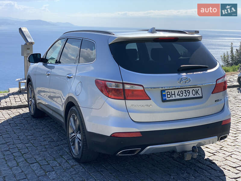 Внедорожник / Кроссовер Hyundai Grand Santa Fe 2014 в Киеве