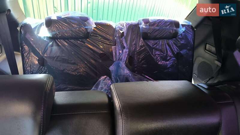 Внедорожник / Кроссовер Hyundai Grand Santa Fe 2014 в Киеве