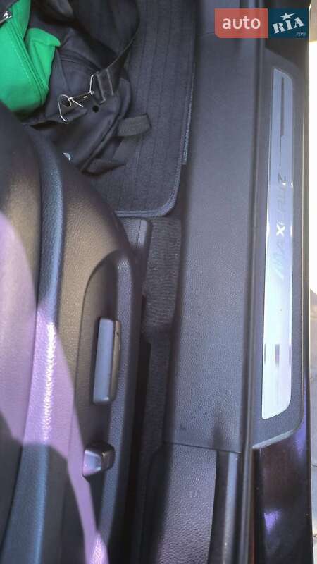 Внедорожник / Кроссовер Hyundai Grand Santa Fe 2014 в Киеве