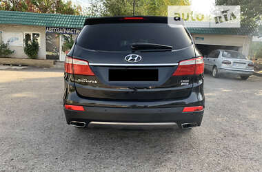 Внедорожник / Кроссовер Hyundai Grand Santa Fe 2014 в 