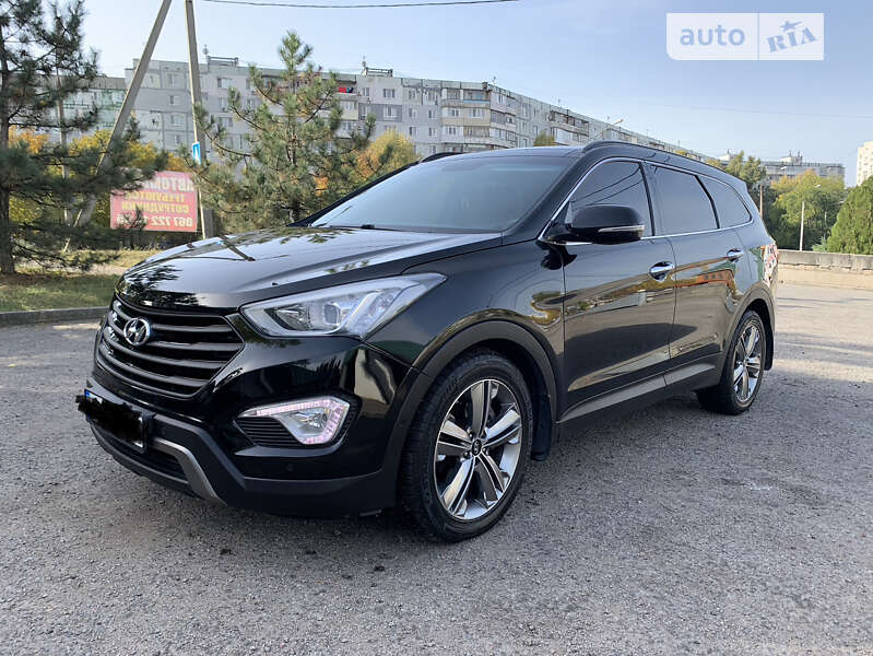 Внедорожник / Кроссовер Hyundai Grand Santa Fe 2014 в 
