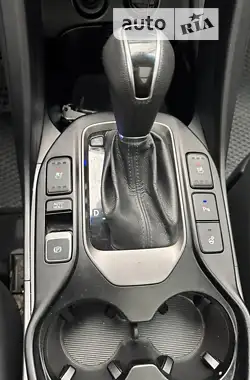 Hyundai Grand Santa Fe 2015