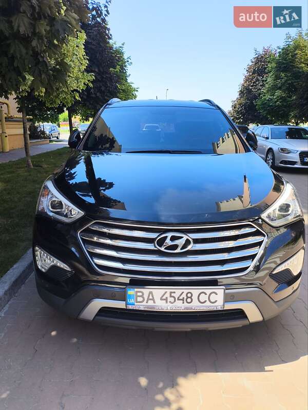 Внедорожник / Кроссовер Hyundai Grand Santa Fe 2014 в Киеве