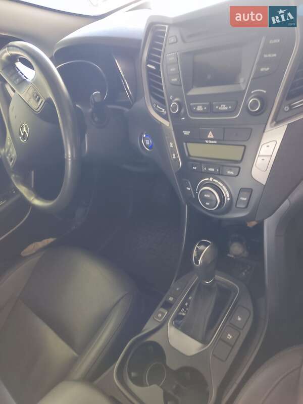 Внедорожник / Кроссовер Hyundai Grand Santa Fe 2015 в Каменец-Подольском