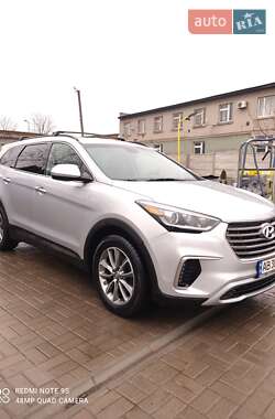 Позашляховик / Кросовер Hyundai Grand Santa Fe 2016 в 