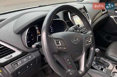 Внедорожник / Кроссовер Hyundai Grand Santa Fe 2015 в 